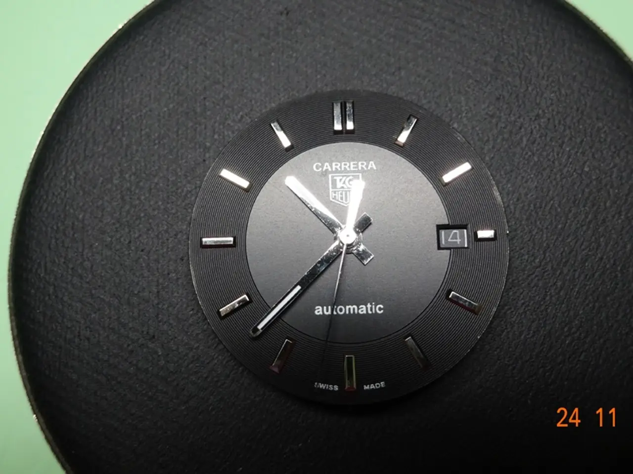 Redesigned Minimalist Welded Clock Revamps Timepiece Aesthetics