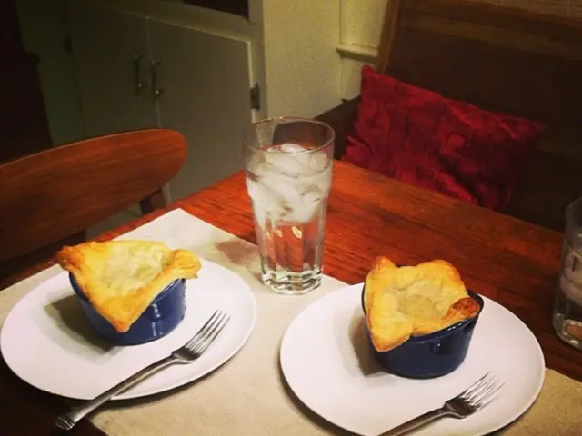 Discover the Process of Choosing a Premium Dining Set at an Affordable Price