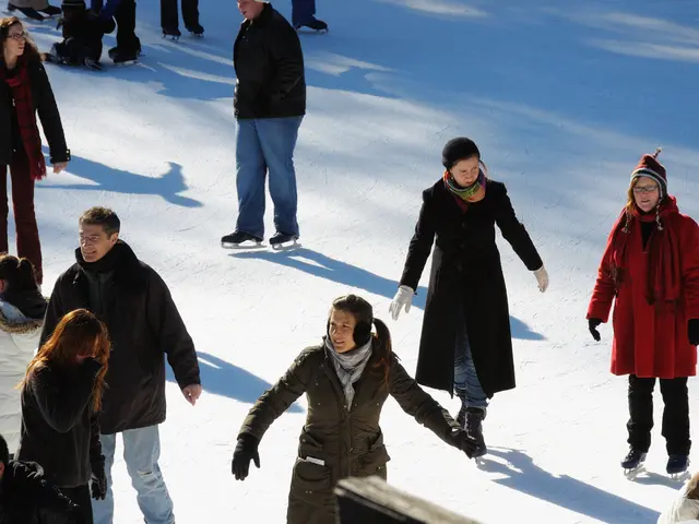 Top Mittens for Women in Freezing Conditions: Keep Warm in Severe Winter Temperatures