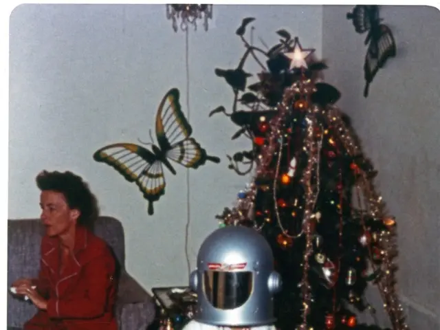 Holiday Suggestions for Female-friendly Cosmetic Presents!