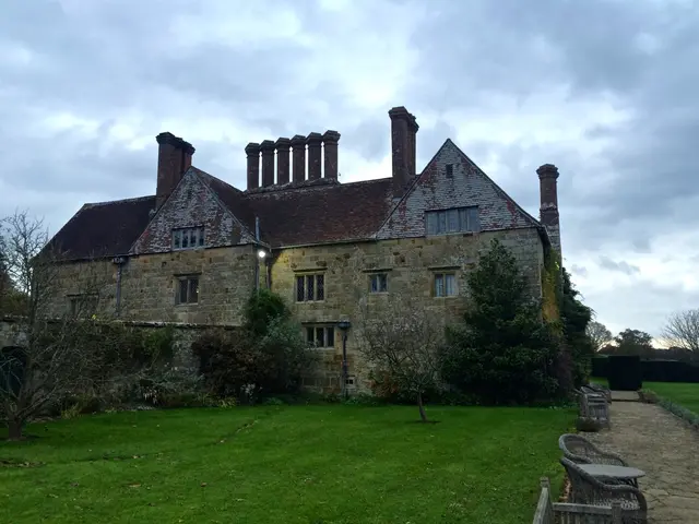 Expanding a bungalow? Here are six common blunders I'd steer clear of in my professional opinion.