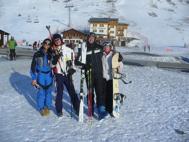 Item with a width surpassing 30 centimeters