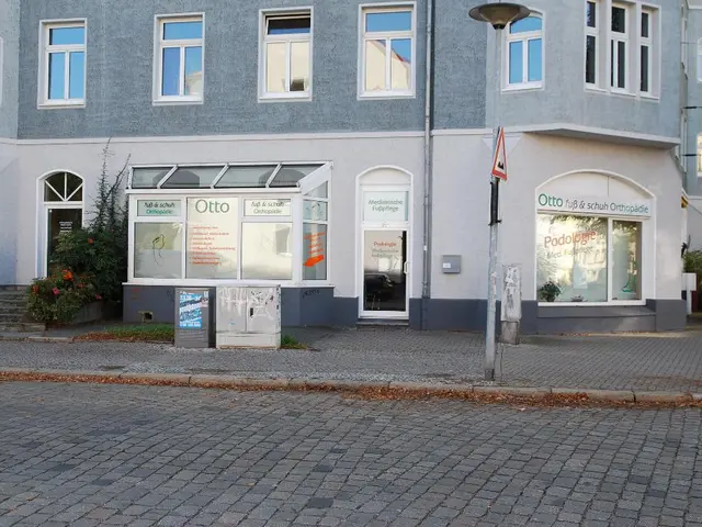 Mercedes-Benz Financial Services and One More Tree Work on Greenifying Warsaw - Periwinkle Planting...