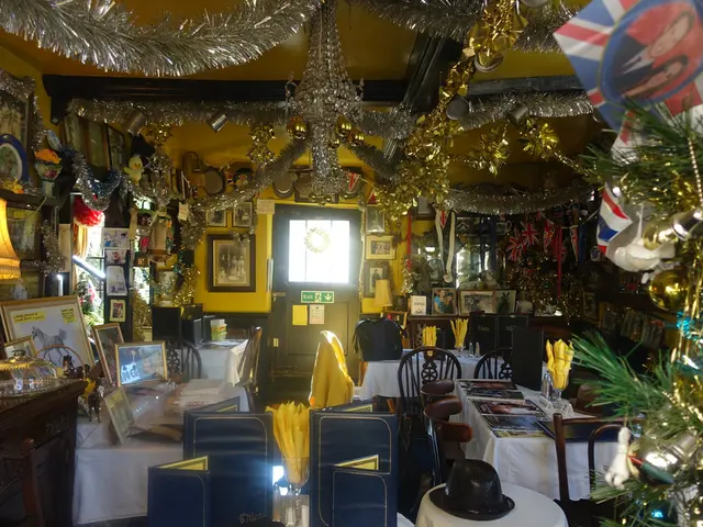 "12 Regrets on Dining Room Purchases I'd like to Avert"