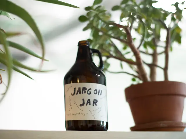 Quick and ready rooting solution: Naturally boosts roots in a matter of hours.