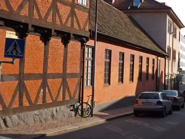 Struggle intensifies over bike lane on Kantstraße escalates