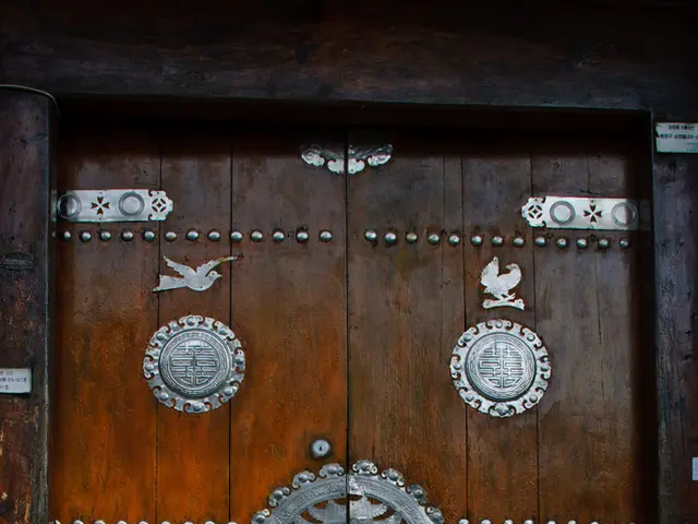 Homeowner's entrance: befitting consideration necessary