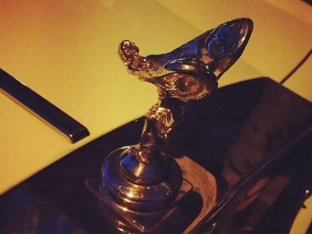 Bugatti Unveils Exclusive One-Off Brouillard Model, Marking the Start of a Yearly Production Limit...