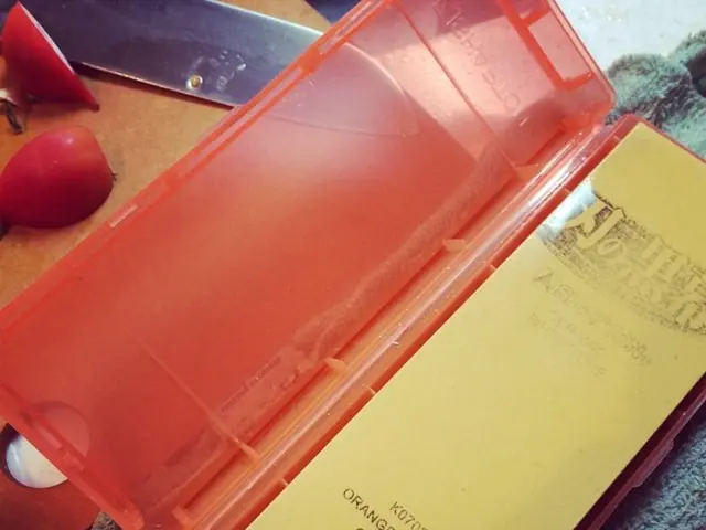 Avid adventurer with a taste for fine cuisine? You'll be smitten with the highly-rated Santoku...