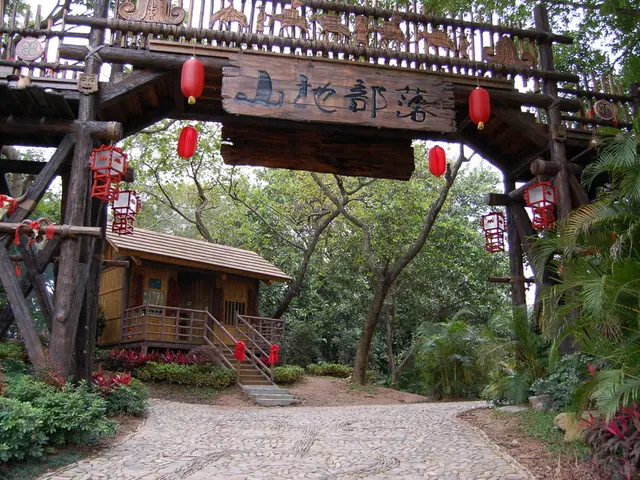 Marlon Brando's 1950s bedroom showcased an unconventional color scheme that captured a 'grounding...