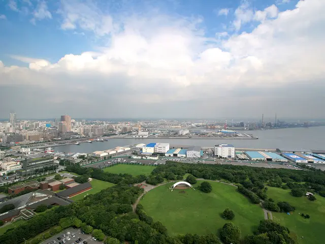 Query rephrased: Is there a more serene urban oasis to be found than the Garden located at 120?