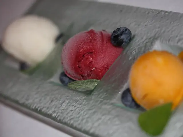 Tokyo marks the appearance of a distinctive Mexican flora as a notable landmark